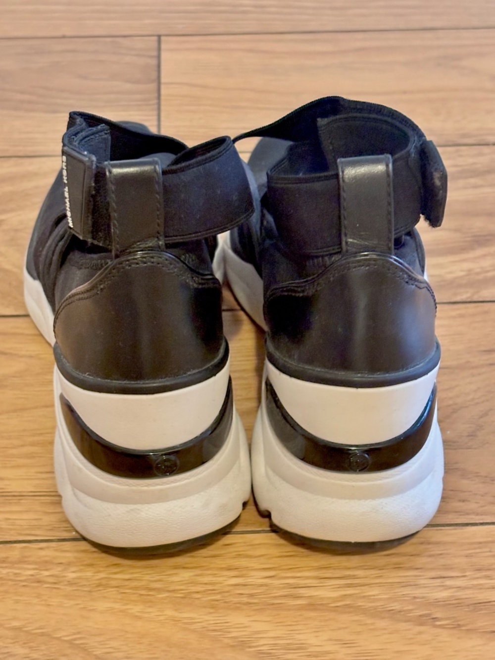 MICHAEL MICHAEL KORS Chessa Leather Trainer Black - Picture 2 of 5